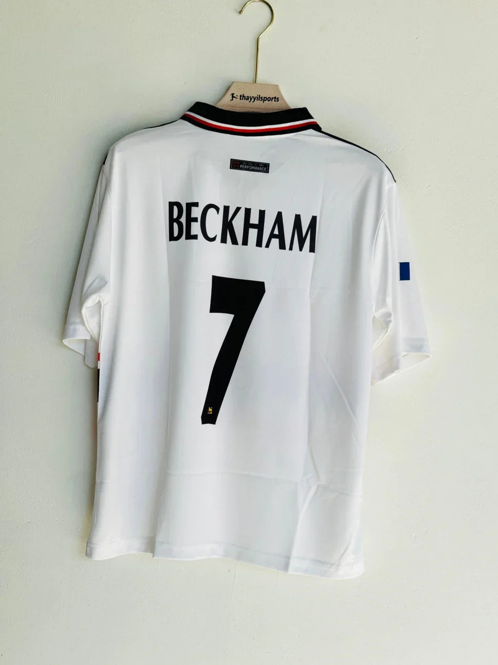 MANCHESTER UNITED 1997-98 AWAY KIT BECKHAM FIVESLEEVE POLO