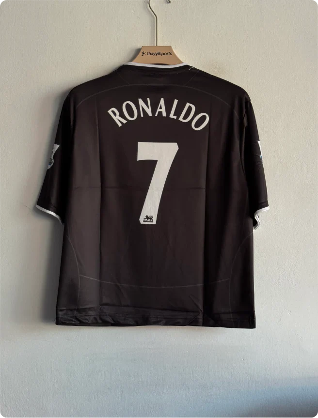 MANCHESTER UNITED 2003-04 AWAY KIT RONALDO FIVESLEEVE