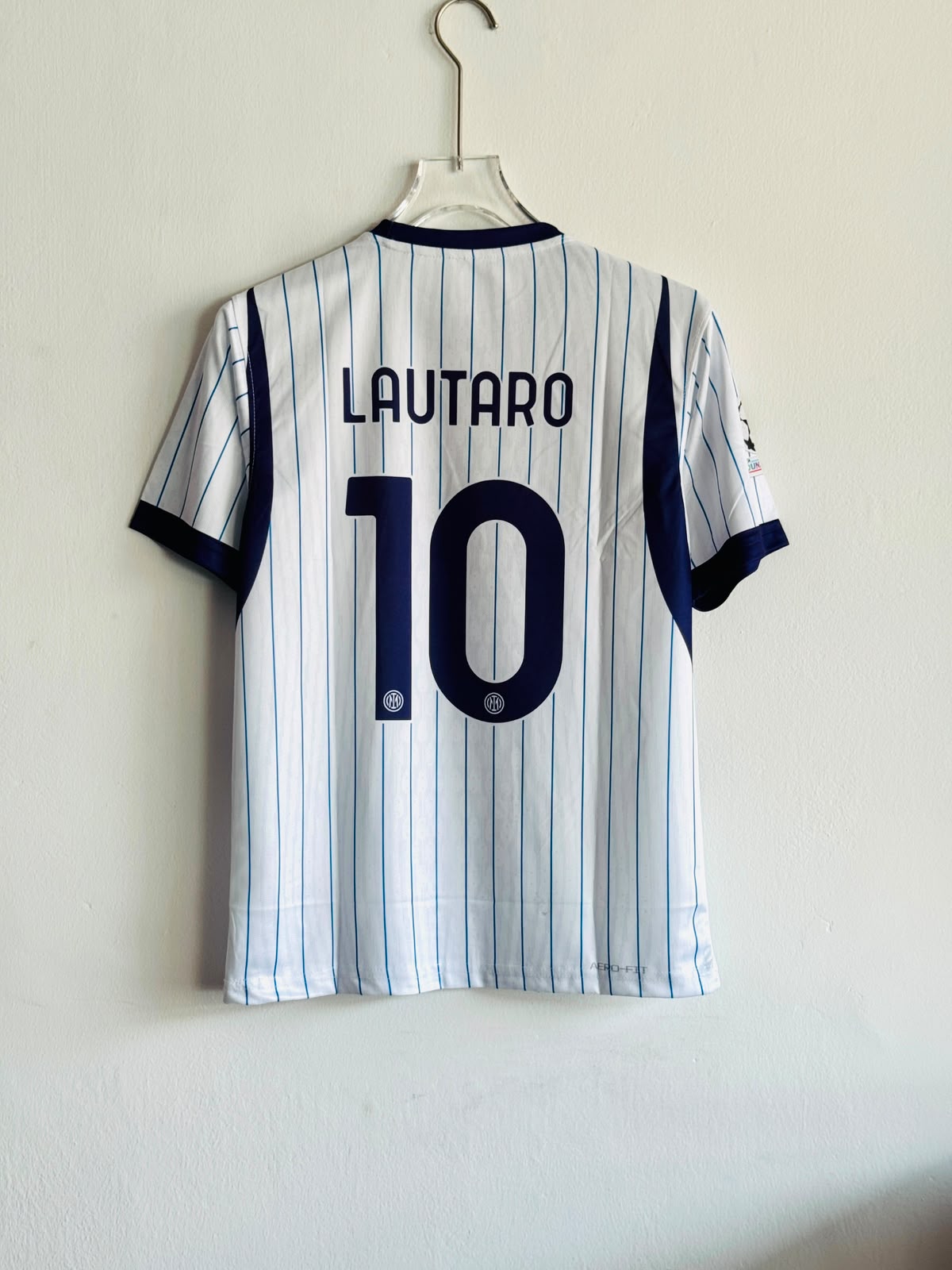 Inter Milan 26-27 Away Kit – LAUTARO #10