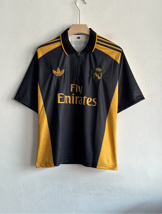 REAL MADRID B&G SPECIAL KIT KAKA FIVESLEEVE POLO WITH ZIP