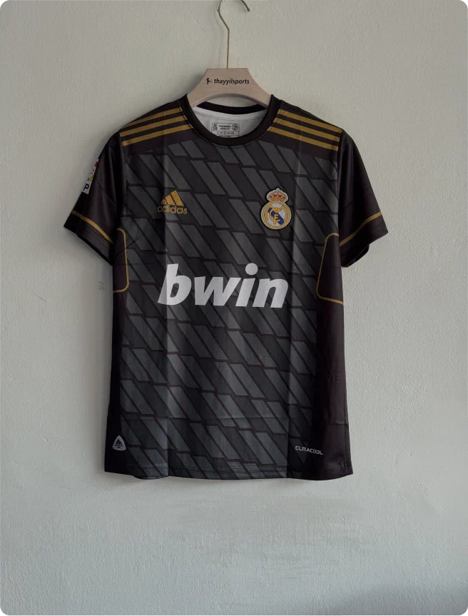REAL MADRID 2011-12 AWAY KIT RONALDO