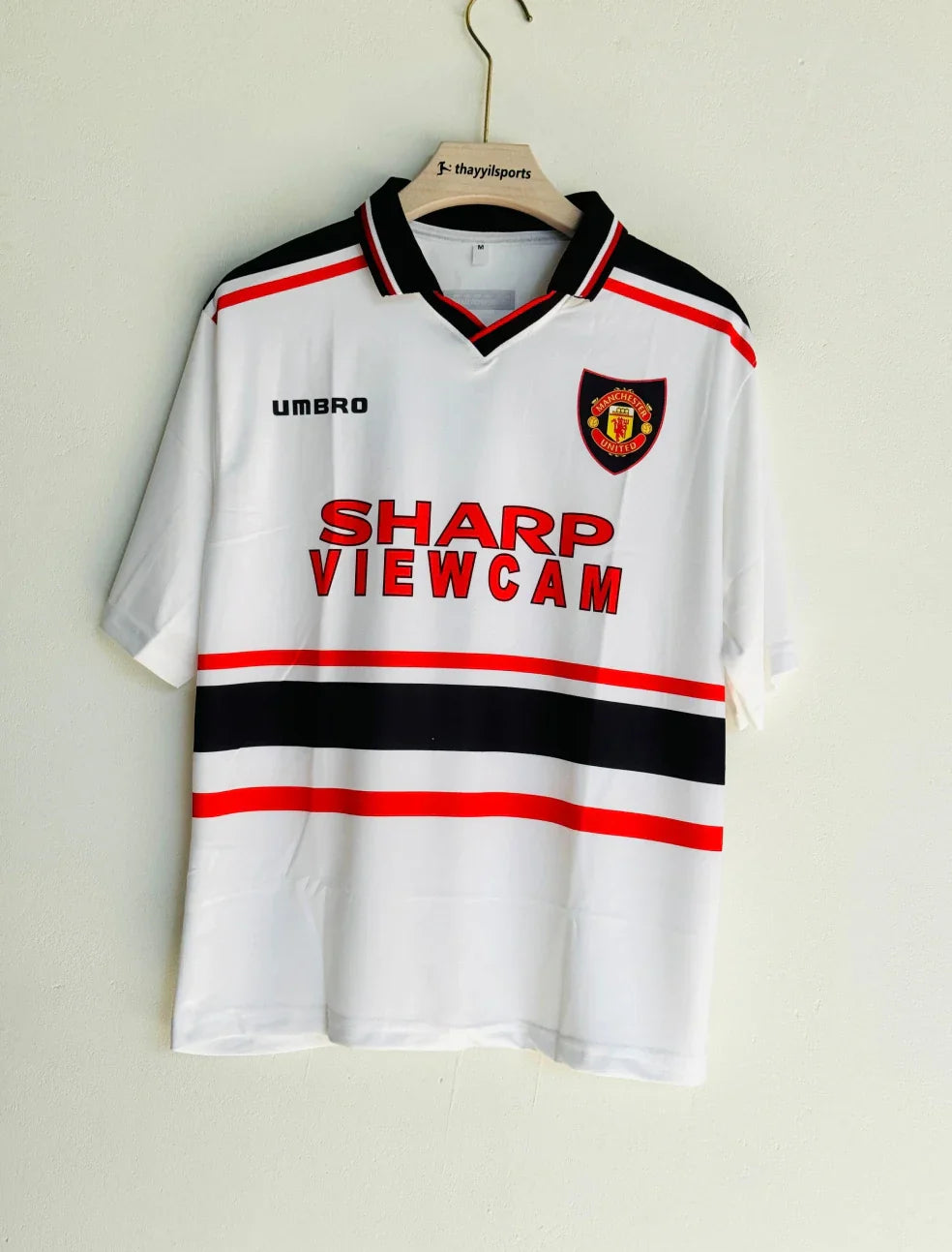 MANCHESTER UNITED 1997-98 AWAY KIT BECKHAM FIVESLEEVE POLO